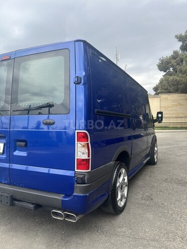 Ford Transit-8