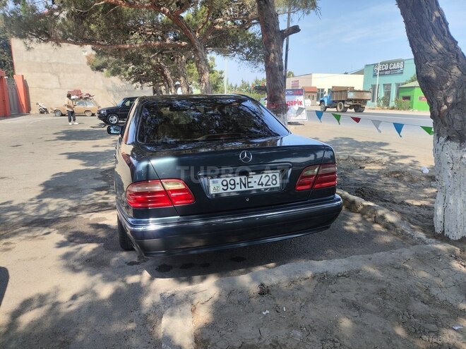 Mercedes E 280 1999, 257,000 km - 2.8 l - Bakı