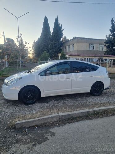 Toyota Prius-2