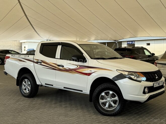 Mitsubishi L200-4