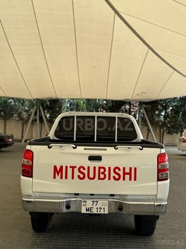 Mitsubishi L200-7