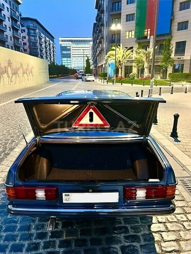 Mercedes E 200 1984, 150,000 km - 2.0 l - Bakı