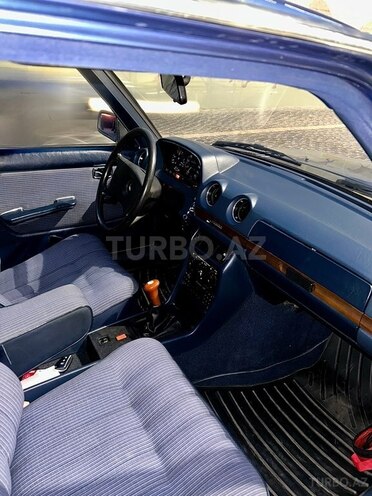 Mercedes E 200 1984, 150,000 km - 2.0 l - Bakı