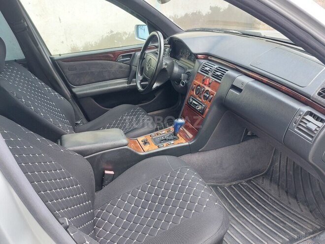 Mercedes E 200 1997, 313,500 km - 2.0 l - Gəncə