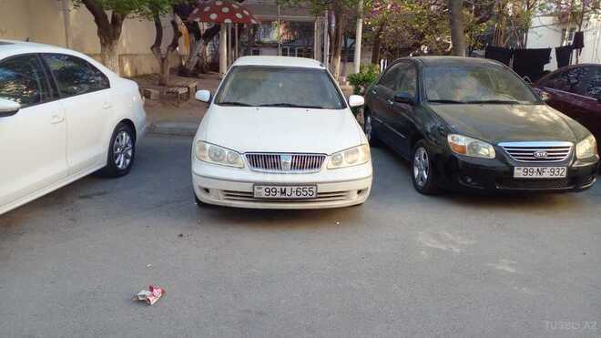 Nissan Sunny 2004, 180,000 km - 1.3 l - Bakı
