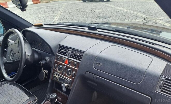 Mercedes C 180 1997, 250,000 km - 1.8 л - Bakı