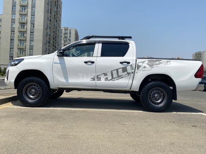 Toyota Hilux 2021, 178,000 km - 2.4 l - Bakı