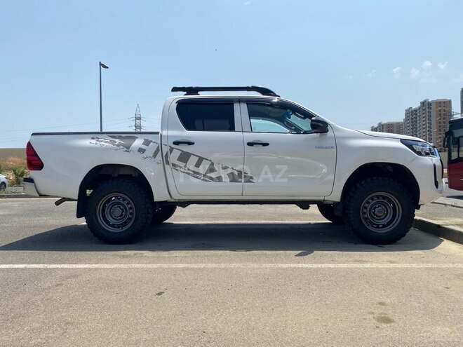 Toyota Hilux 2021, 178,000 km - 2.4 l - Bakı