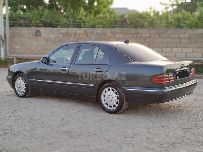 Mercedes E 270 2000, 379,000 km - 2.7 l - Sumqayıt