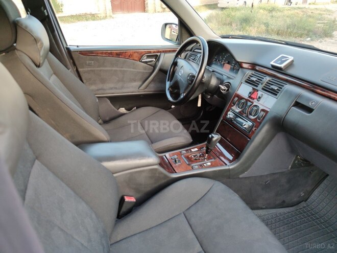 Mercedes E 270 2000, 379,000 km - 2.7 l - Sumqayıt