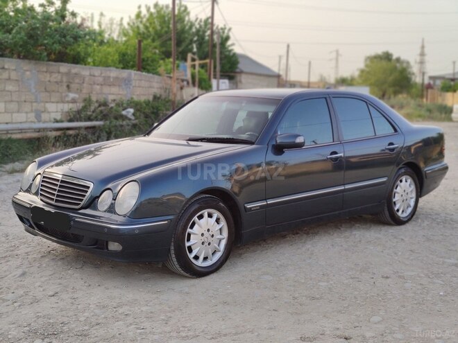 Mercedes E 270 2000, 379,000 km - 2.7 l - Sumqayıt
