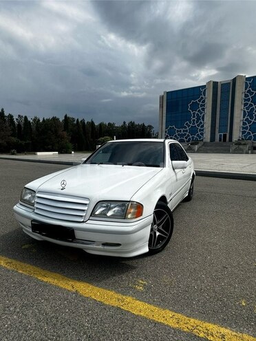 Mercedes C 200 1999, 297,000 km - 2.0 l - Gəncə
