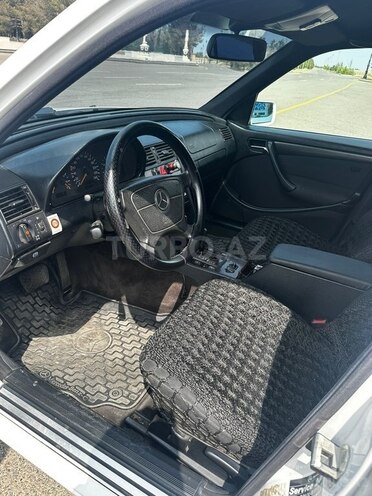 Mercedes C 200 1999, 297,000 km - 2.0 l - Gəncə
