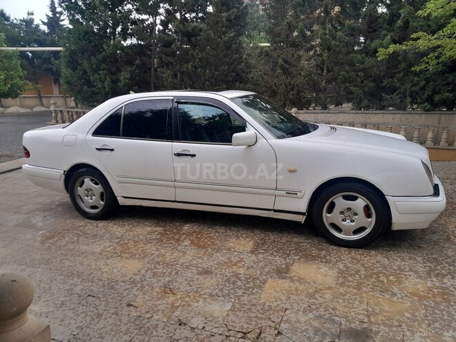 Mercedes E 220 d 1995, 22,222 km - 2.2 l - Bakı