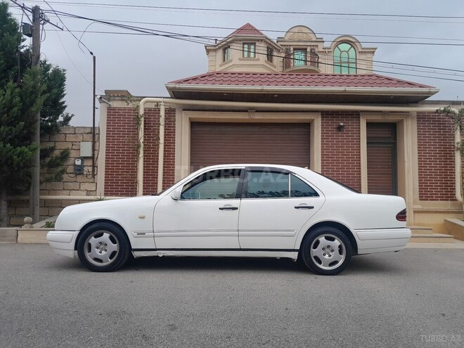 Mercedes E 220 d 1995, 22,222 km - 2.2 l - Bakı