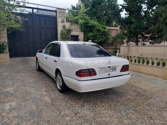 Mercedes E 220 d 1995, 22,222 km - 2.2 l - Bakı