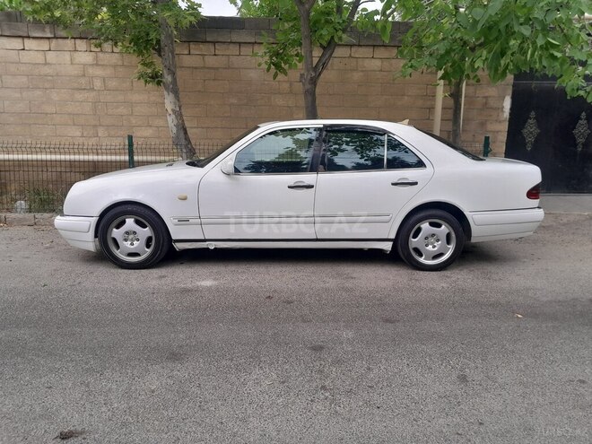 Mercedes E 220 d 1995, 22,222 km - 2.2 l - Bakı