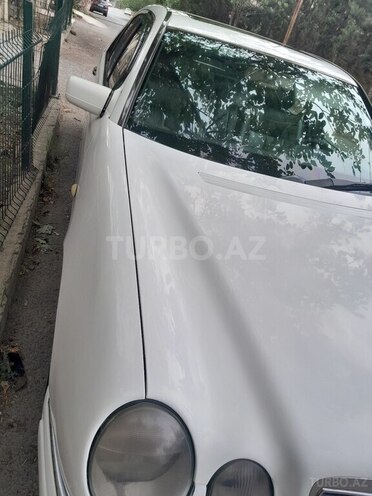 Mercedes E 220 d 1995, 22,222 km - 2.2 l - Bakı