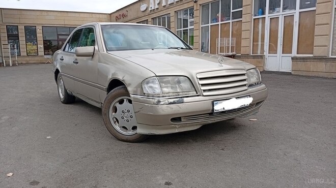 Mercedes C 280 1995, 245,000 km - 2.8 l - Qəbələ
