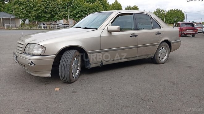 Mercedes C 280 1995, 245,000 km - 2.8 l - Qəbələ