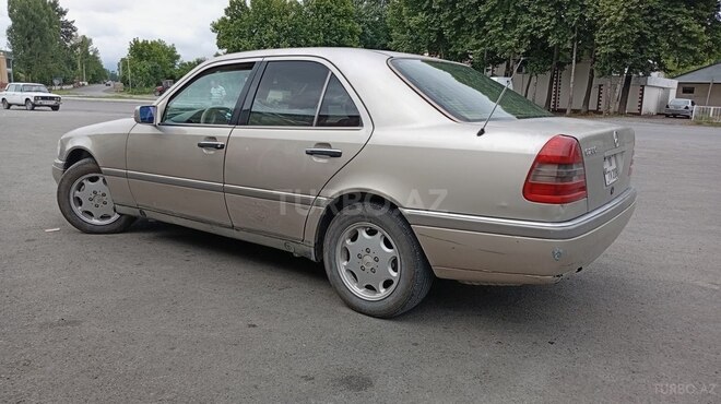 Mercedes C 280 1995, 245,000 km - 2.8 l - Qəbələ