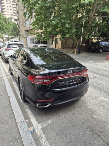 Hyundai Grandeur-10