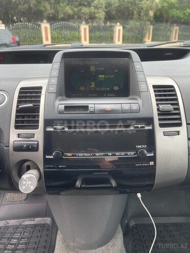 Toyota Prius-3