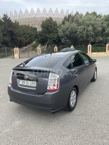 Toyota Prius-13