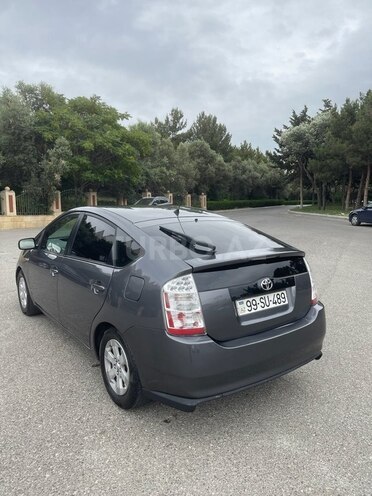 Toyota Prius-10
