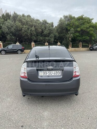 Toyota Prius-11