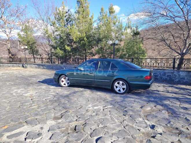 Mercedes E 280 2002, 212,863 km - 2.8 l - Ağstafa