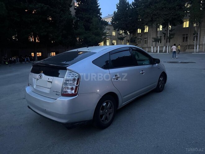 Toyota Prius-6