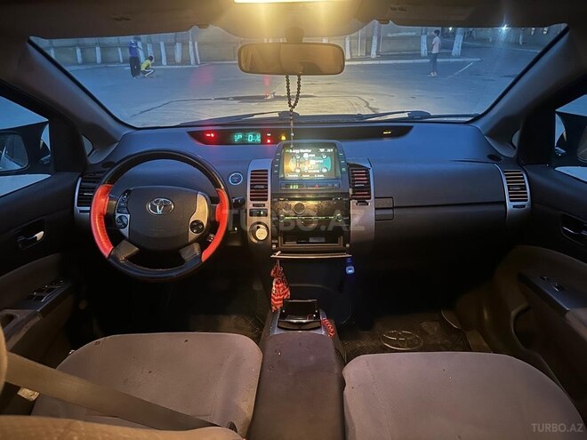 Toyota Prius-10