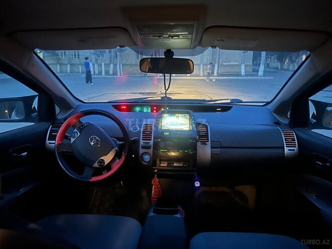 Toyota Prius-3