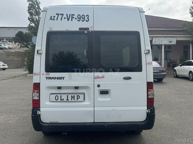 Ford Transit-5
