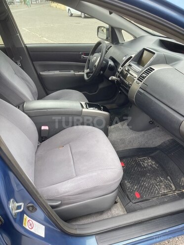 Toyota Prius-2