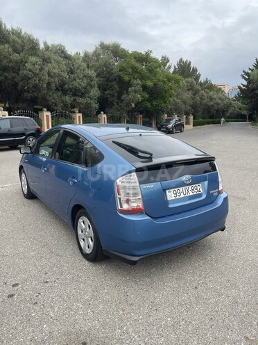 Toyota Prius-11
