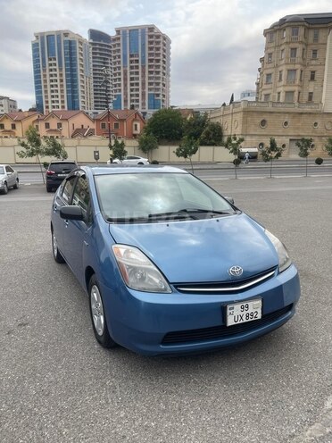 Toyota Prius-1
