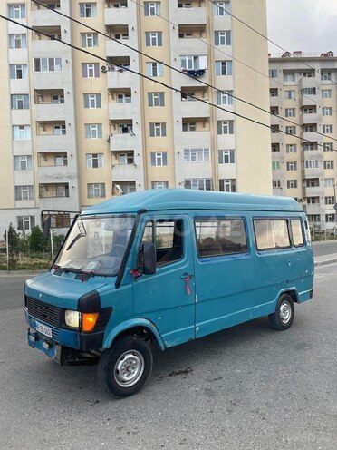 Mercedes 208 D 1991, 500,000 km - 2.7 л - Bakı