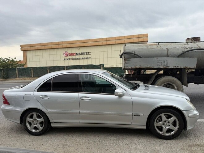 Mercedes C 240-10