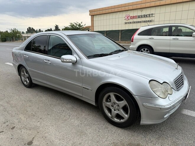 Mercedes C 240-11