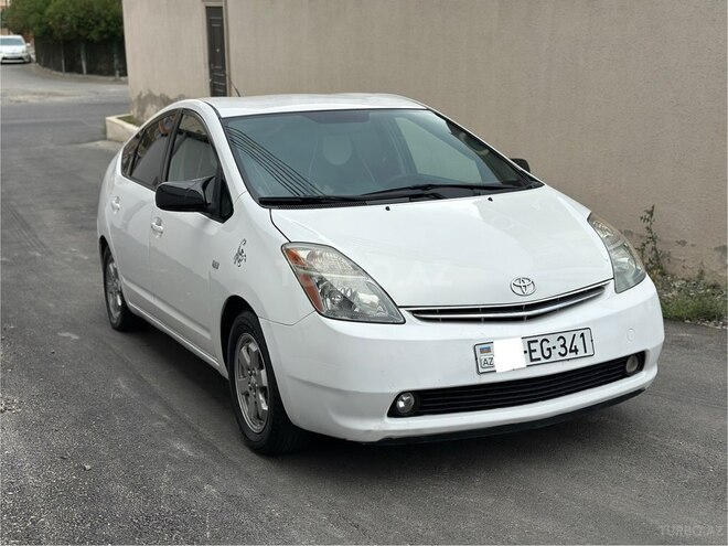 Toyota Prius-2