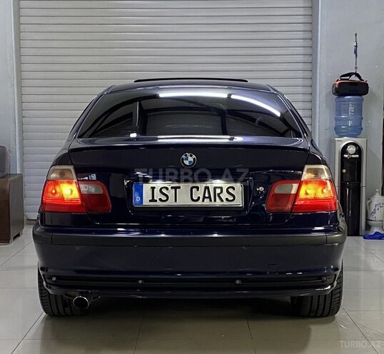 BMW 318-8