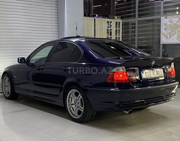 BMW 318-9
