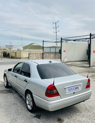 Mercedes C 180-5