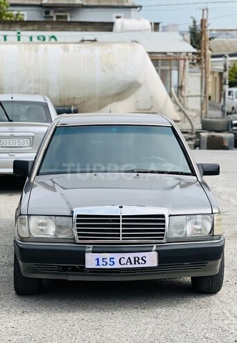 Mercedes 190-1