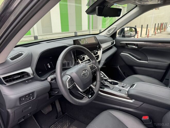 Toyota Highlander 2024, 15,100 km - 2.5 л - Bakı