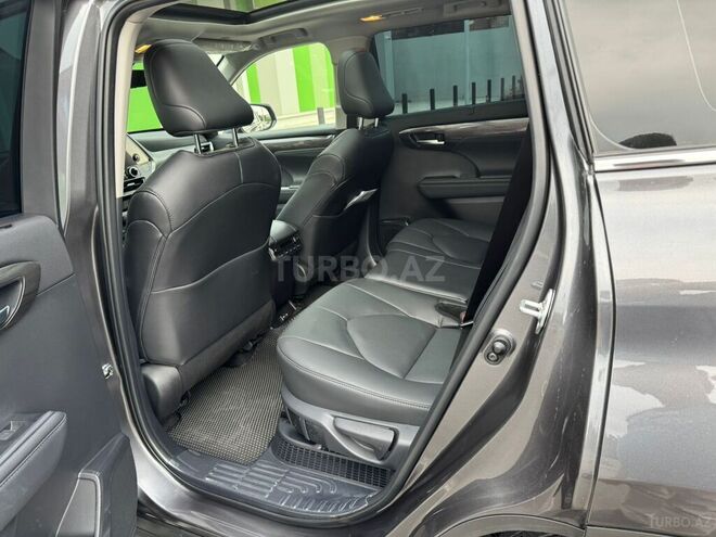 Toyota Highlander 2024, 15,100 km - 2.5 л - Bakı