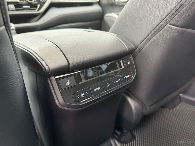 Toyota Highlander 2024, 15,100 km - 2.5 л - Bakı