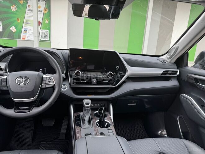 Toyota Highlander 2024, 15,100 km - 2.5 л - Bakı